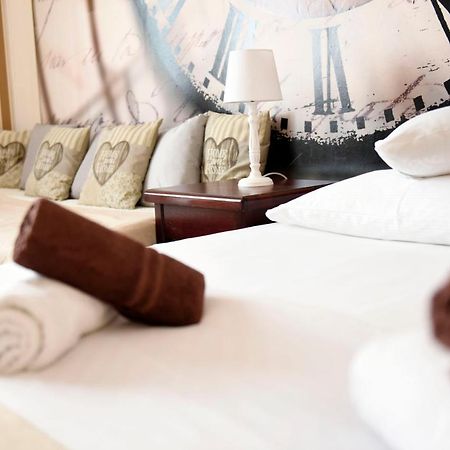 Apartament City, Clock Кросно Екстериор снимка